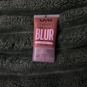 NYX Bare With Me Blur - Nutmeg Shade
